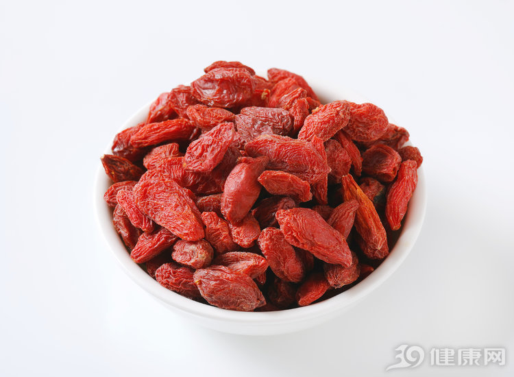 枸杞滋陰明目，但泡水不注意這些事，也是浪費了