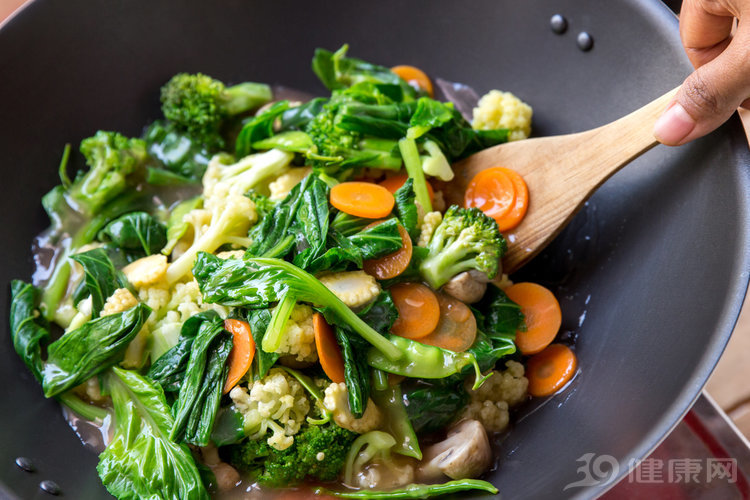 晚餐怎麼吃？在健康的晚餐里，這些食物“上不了檯面”