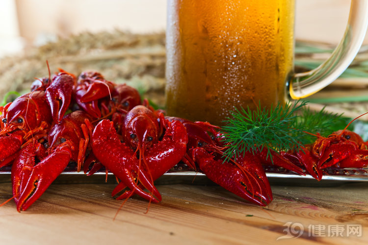 只要6個步驟，就能自製美味小龍蝦！可惜：2類人須忌口