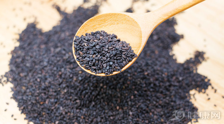 很多人喜歡吃黑芝麻養生，但奉勸一句：這2種人不要吃