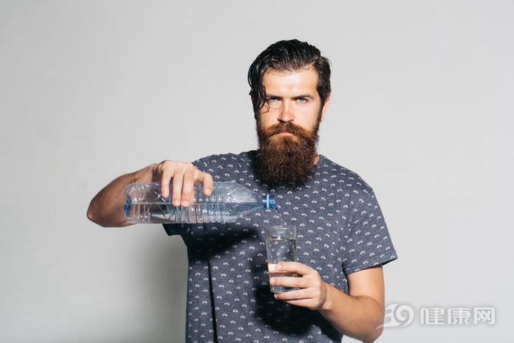 吃晚餐別踩5個“雷”，太傷身！都做過的人很多