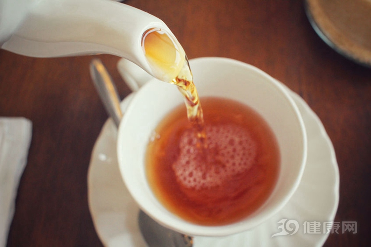 牙齒變得又黑又黃，這類飲品你肯定沒少喝！