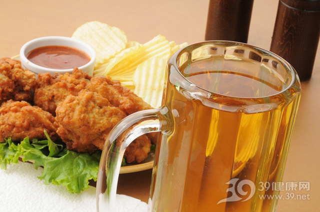 喝酒別搭這6樣東西，酒的傷身功力會加倍！