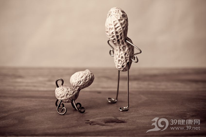 花生對人體有5大好處，但這種吃法最好！居然不是水煮