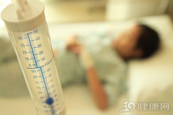 這2種油比地溝油更“臟”，家家都有！致癌、致衰老，趕緊扔掉！