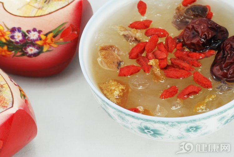 花大價錢買燕窩、花膠，真的有用嗎？謎底揭曉