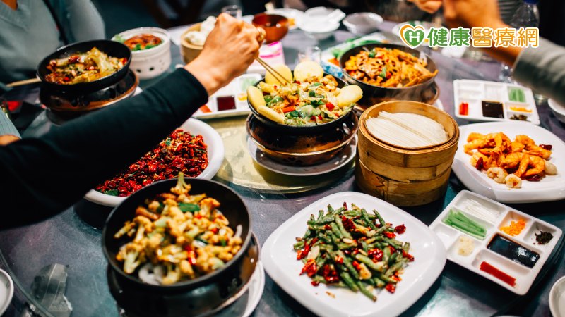 吃重鹹會洗腎？　腎臟科醫師：這些人最好避免吃太鹹