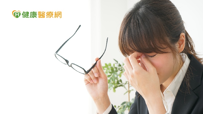 乾眼症不要拖　眼科醫師提警訊