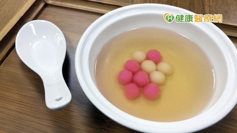 冬至吃湯圓10小2大為宜　前後餐米飯減量