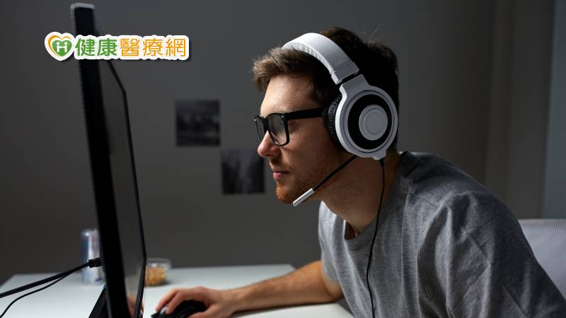 宅久了大腦也會變宅！　多做這些事遠離腦傷害_板橋牙齒矯正